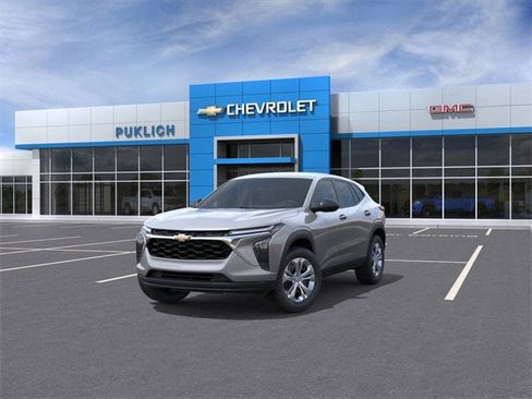 New 2026 Chevrolet Trax LS image 8