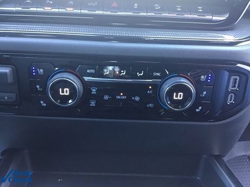 Used 2025 Chevrolet Silverado 1500 ZR2 w/ Technology Package image 35