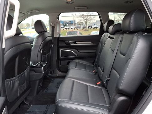 Used 2020 Kia Telluride LX image 10