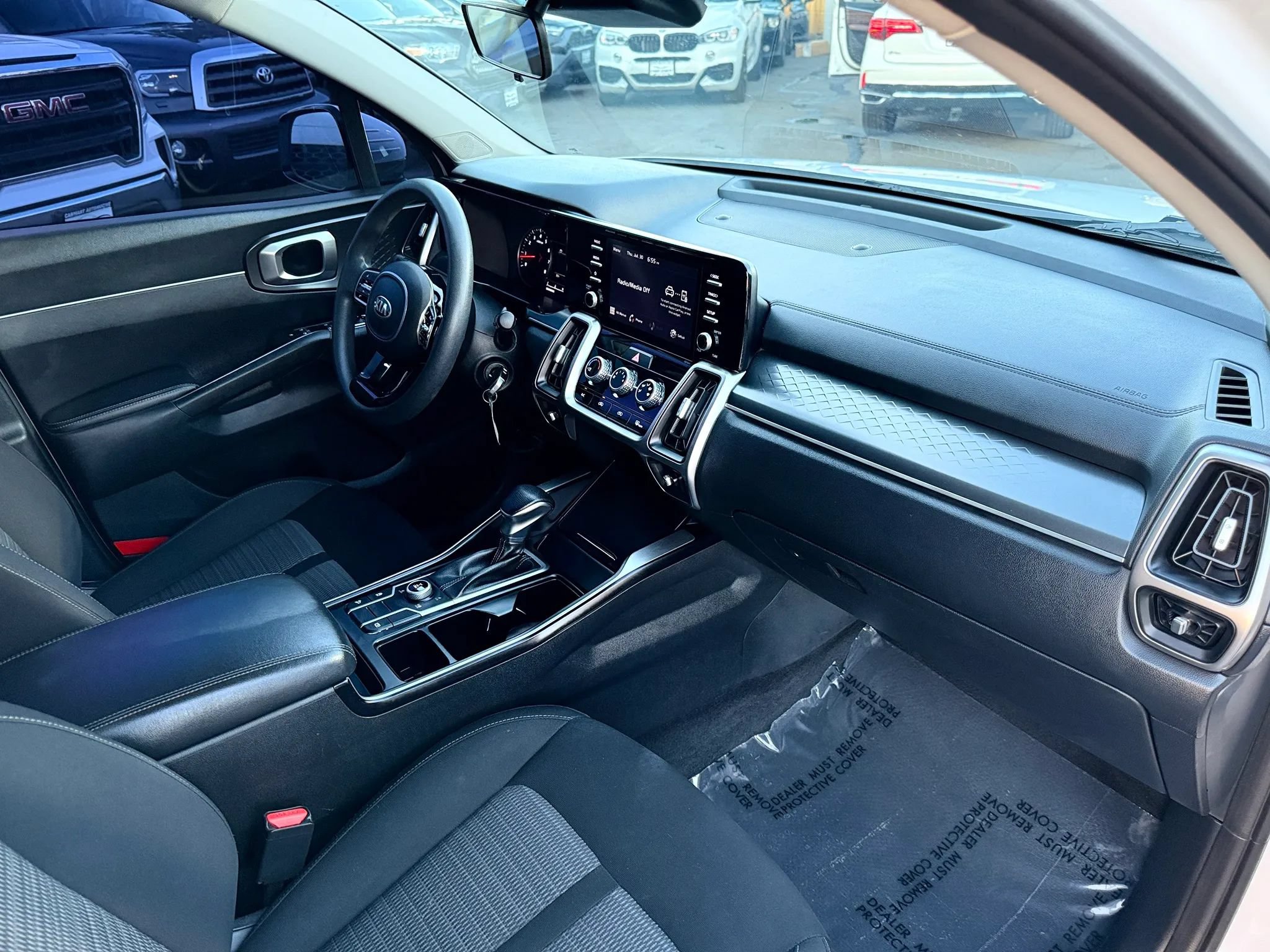 Used 2021 Kia Sorento LX AWD/4WD image 21