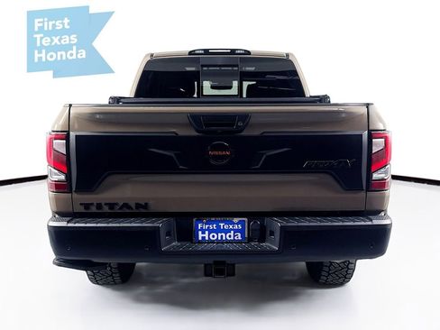 Used 2021 Nissan Titan PRO-4X w/ Pro-4x Convenience Package image 6