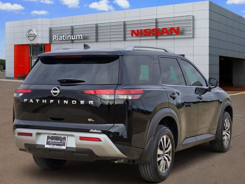 New 2025 Nissan Pathfinder SL image 5