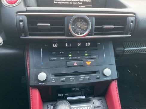 Used 2015 Lexus RC F image 21