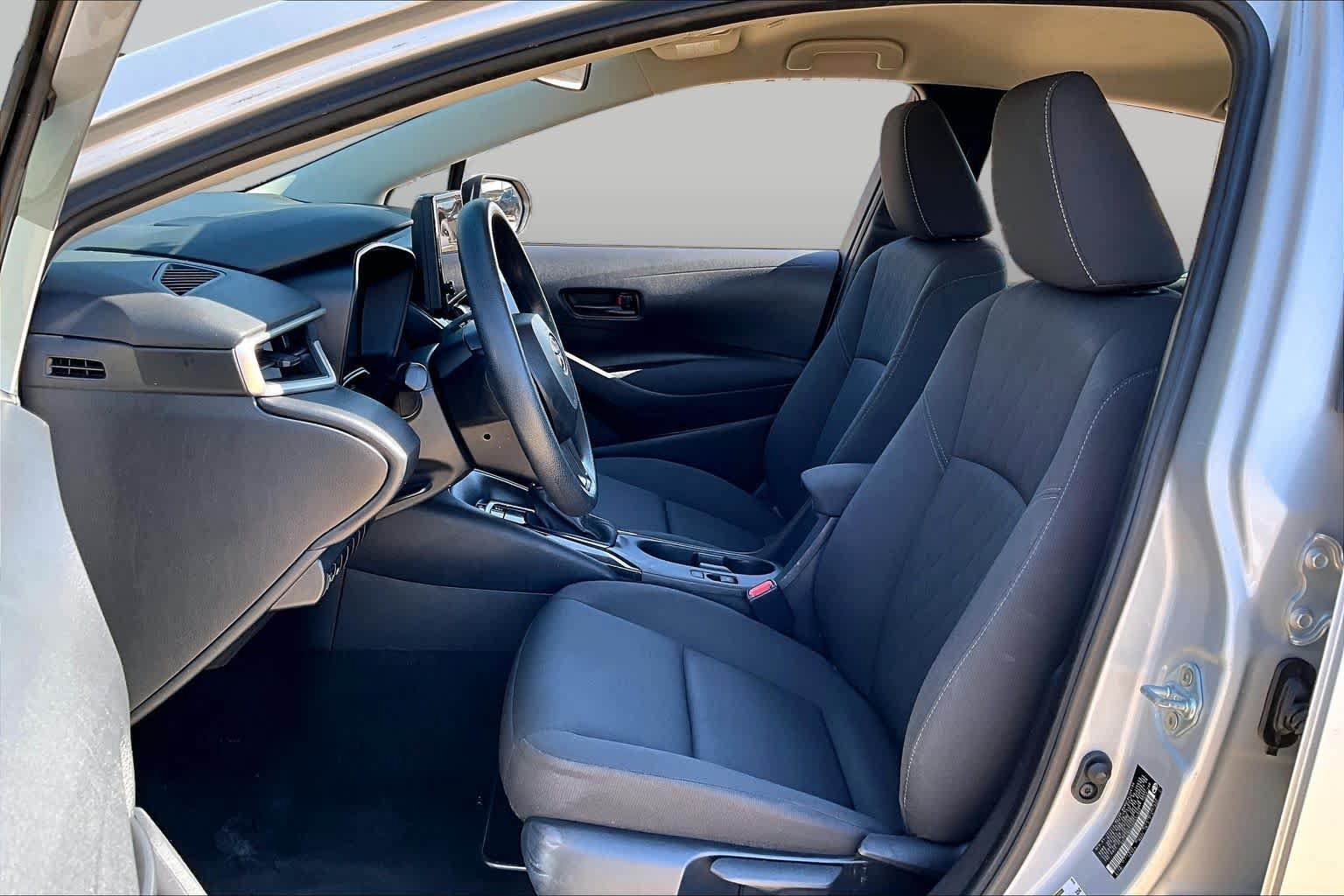 Used 2024 Toyota Corolla LE FWD image 8