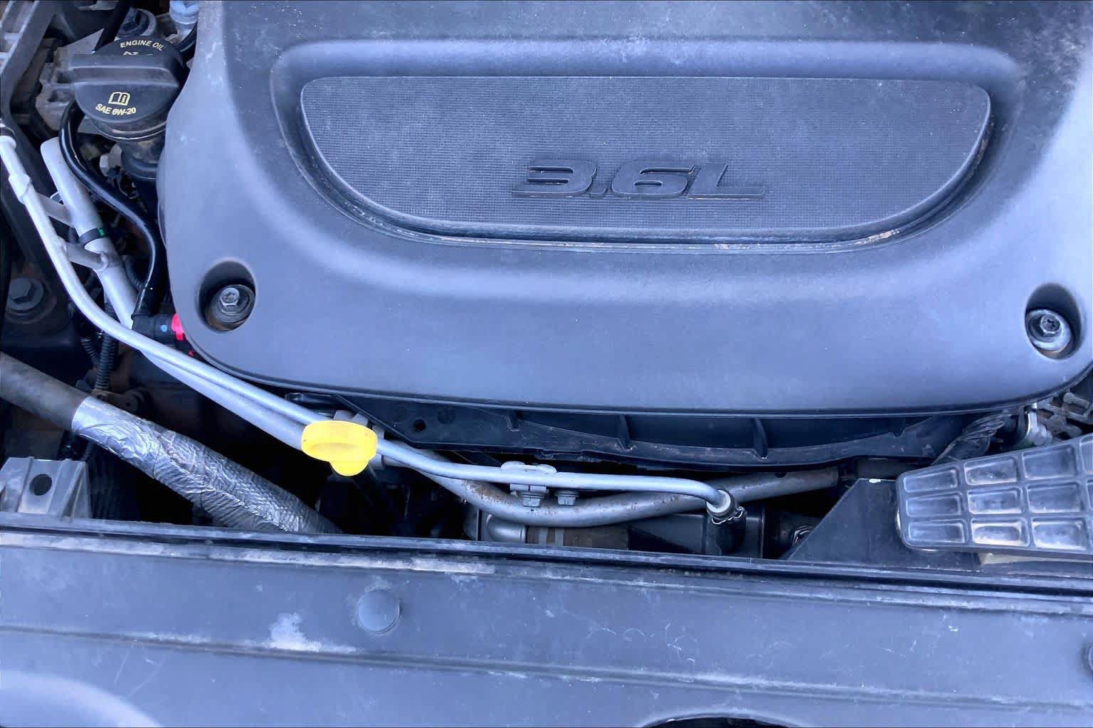 Used 2020 Chrysler Pacifica Limited FWD image 33