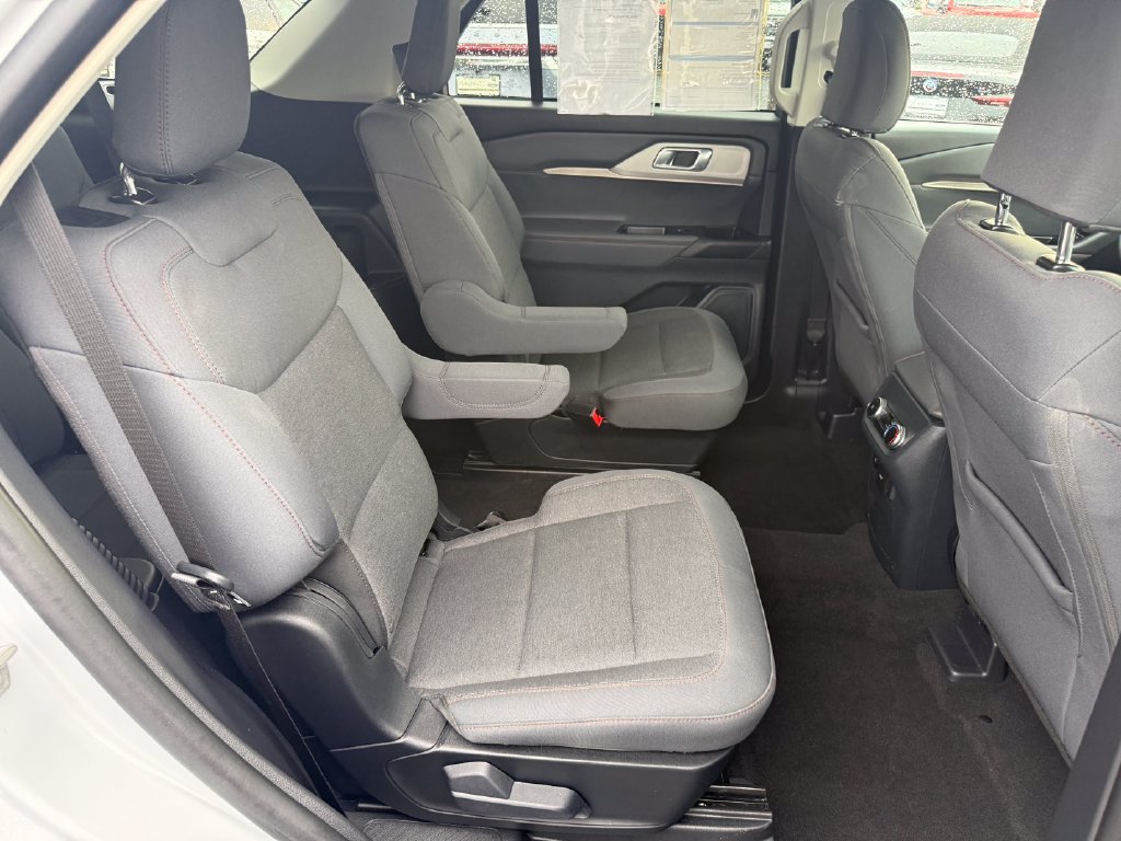 Certified 2025 Ford Explorer Active AWD/4WD image 20