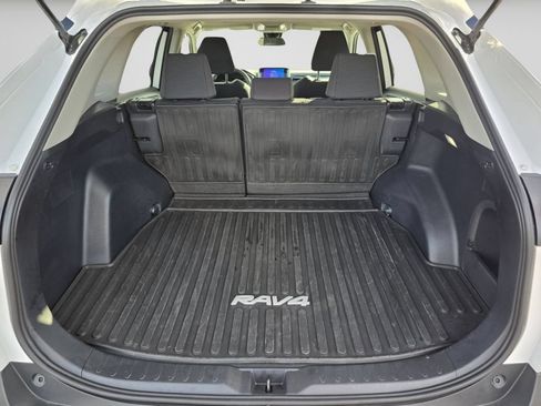 Used 2024 Toyota RAV4 LE AWD/4WD image 25