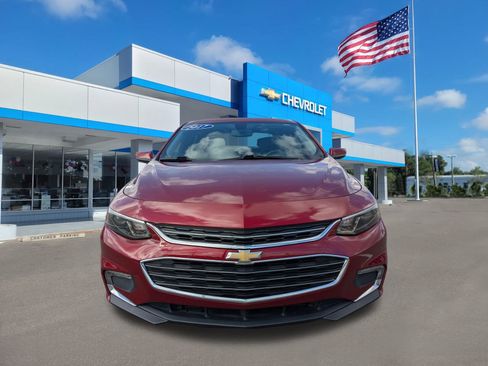 Used 2017 Chevrolet Malibu LT w/ Leather Package image 2
