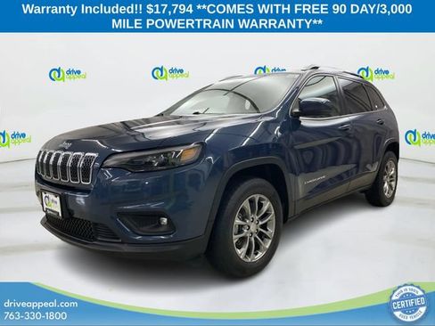 Used 2019 Jeep Cherokee Latitude Plus w/ Cold Weather Group AWD/4WD image 2
