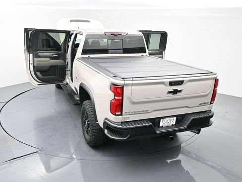 Used 2026 Chevrolet Silverado 2500 ZR2 AWD/4WD image 28