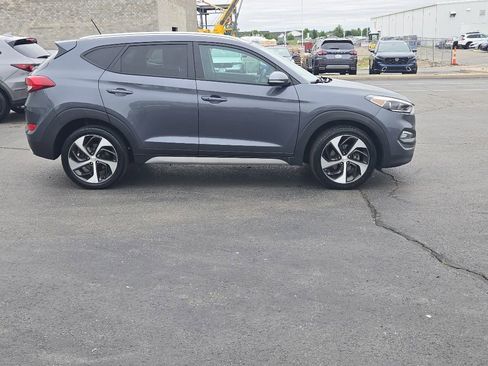 Used 2017 Hyundai Tucson Sport FWD image 10