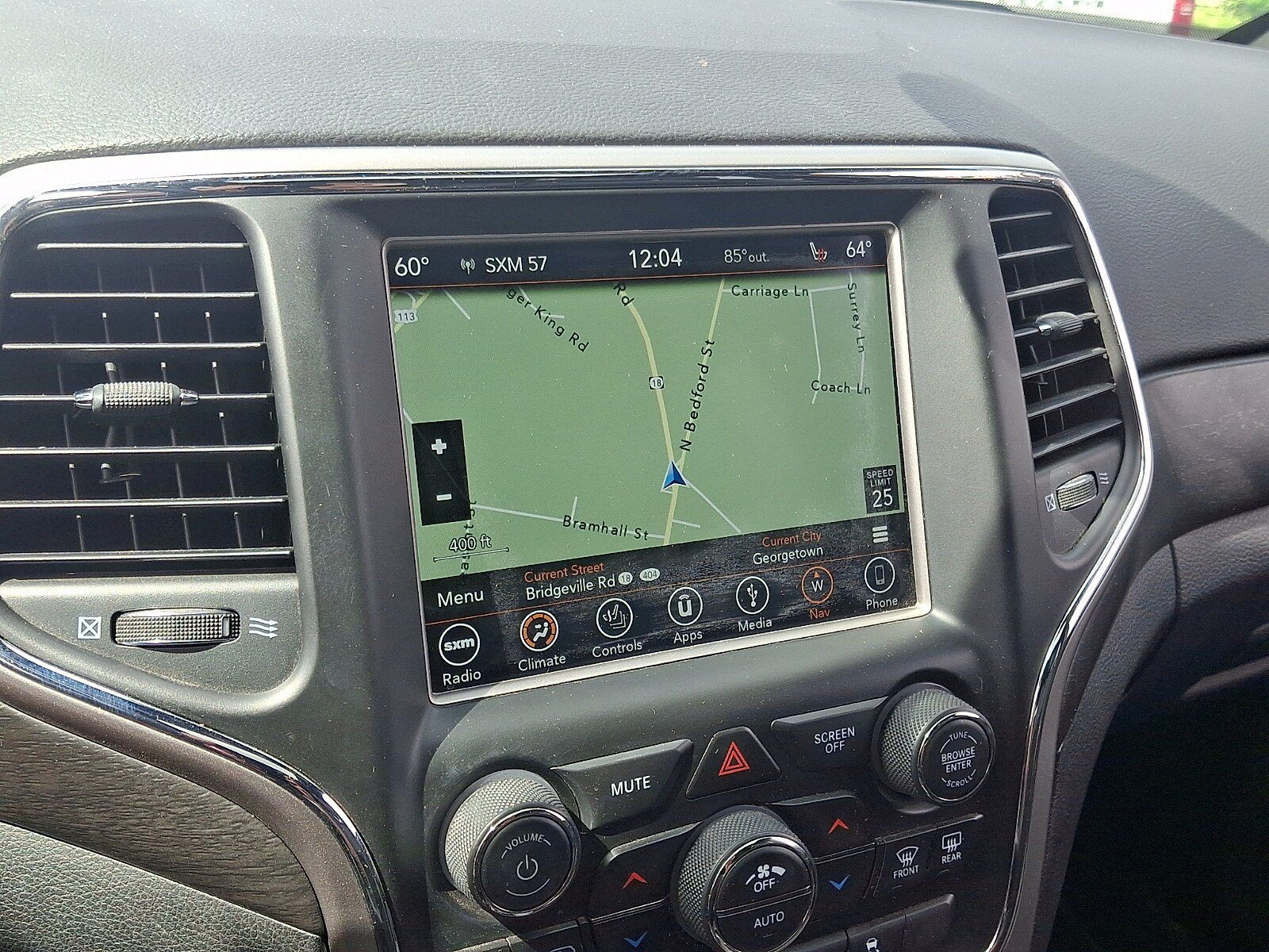 Used 2018 Jeep Grand Cherokee Altitude AWD/4WD image 19