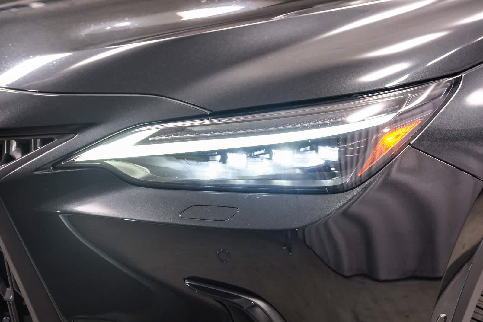 Used 2025 Lexus NX 450h+ AWD w/ Towing Package (2000 Lbs) image 12