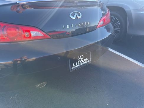 Used 2011 INFINITI G37 Sport w/ Premium Pkg image 7