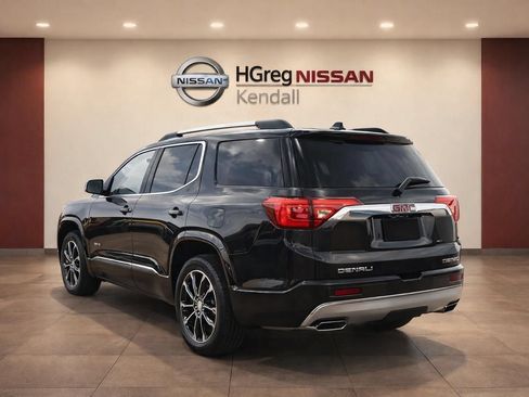 Used 2018 GMC Acadia Denali w/ Technology Package AWD/4WD image 2