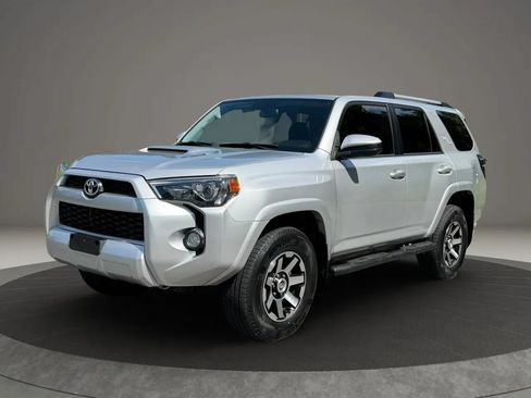 Used 2018 Toyota 4Runner TRD Off-Road AWD/4WD image 1