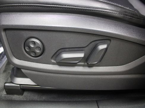 Used 2023 Audi Q5 2.0T Premium w/ Convenience Package image 13