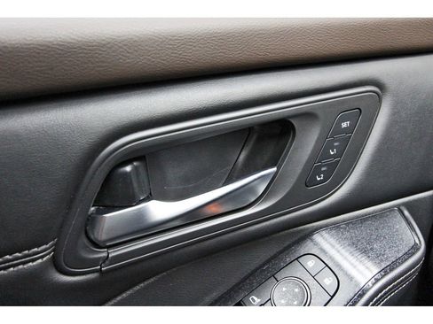 Used 2023 Nissan Rogue SL w/ SL Premium Package FWD image 22