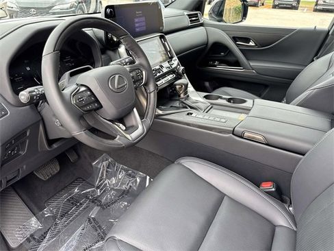 New 2025 Lexus LX 600 4WD w/ Luxury Package image 21