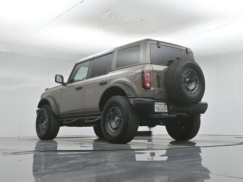 Used 2025 Ford Bronco Badlands w/ Sasquatch Package AWD/4WD image 49