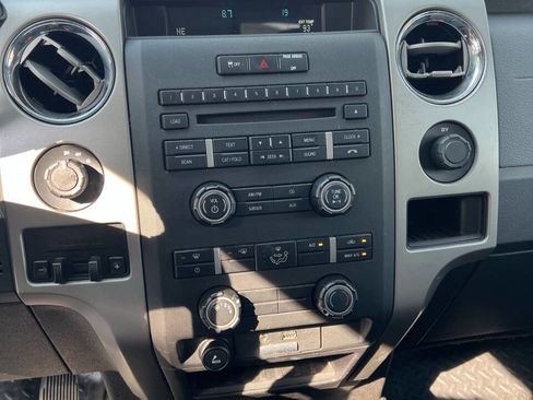 Used 2011 Ford F150 XLT w/ XLT Convenience Pkg AWD/4WD image 17