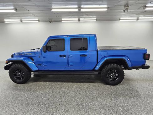 Used 2025 Jeep Gladiator Sport AWD/4WD image 11
