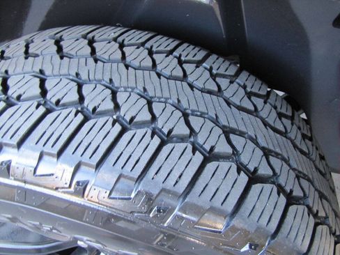 Used 2023 RAM 1500 Warlock AWD/4WD image 26