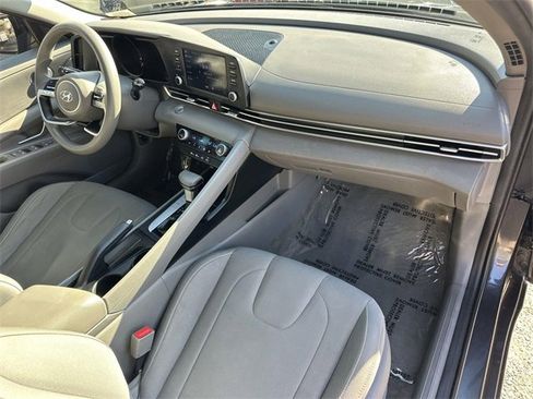 Used 2022 Hyundai Elantra SEL w/ Cargo Package image 26