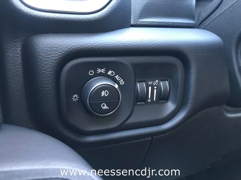 New 2025 RAM 2500 Laramie image 37