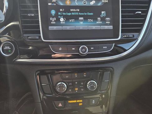 Used 2018 Buick Encore Preferred image 13