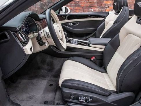Used 2023 Bentley Continental GT Mulliner AWD/4WD image 4