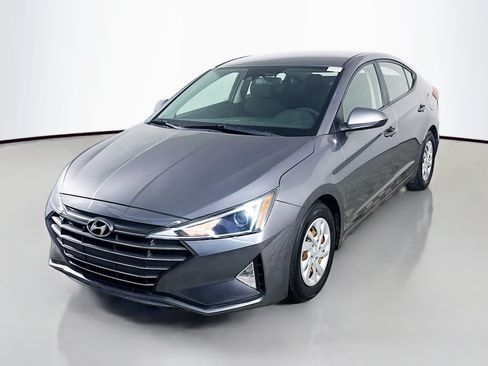 Used 2020 Hyundai Elantra SE w/ Cargo Package (C1) FWD image 4
