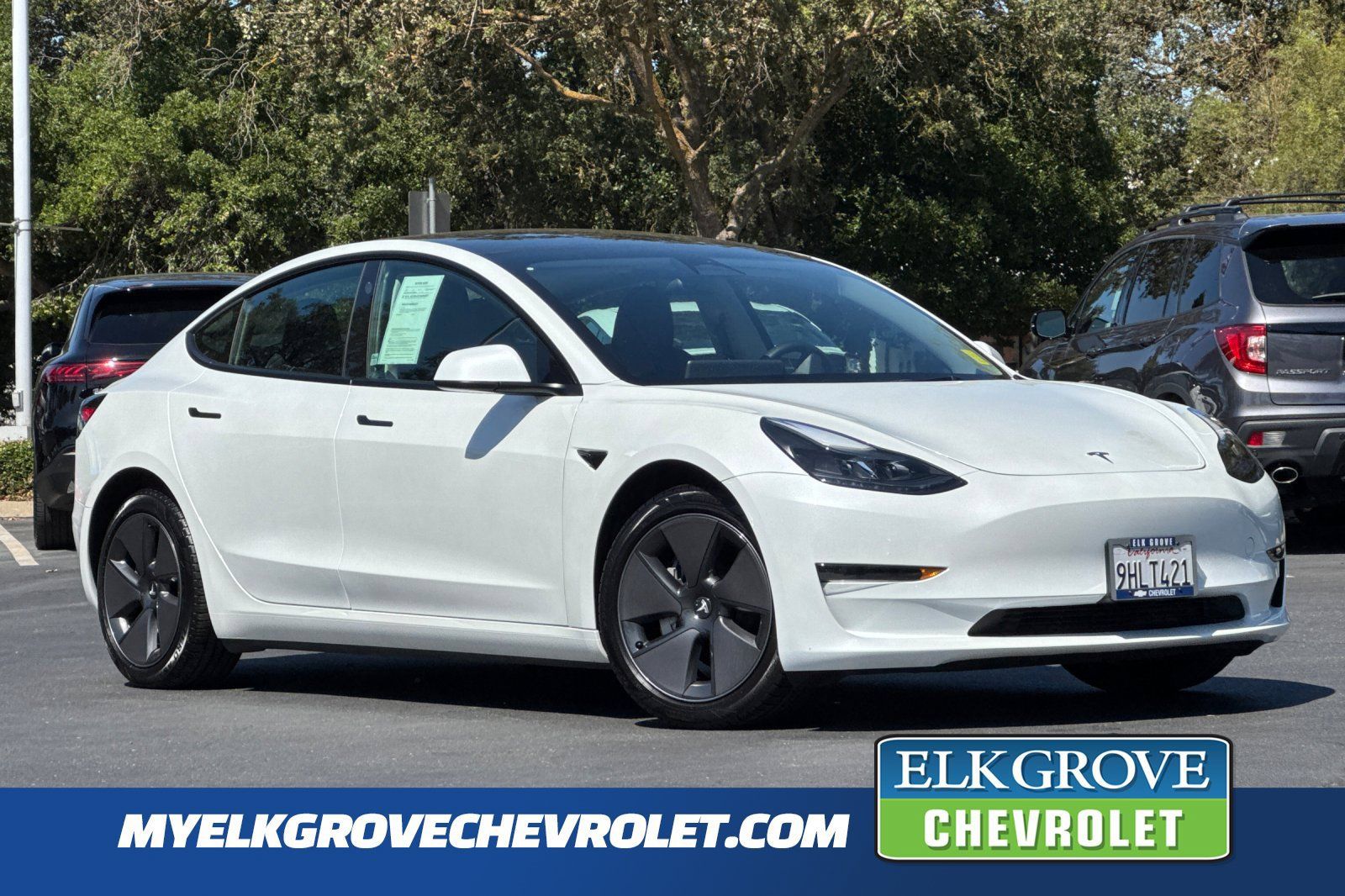 Used 2023 Tesla Model 3 Standard Range RWD image 1