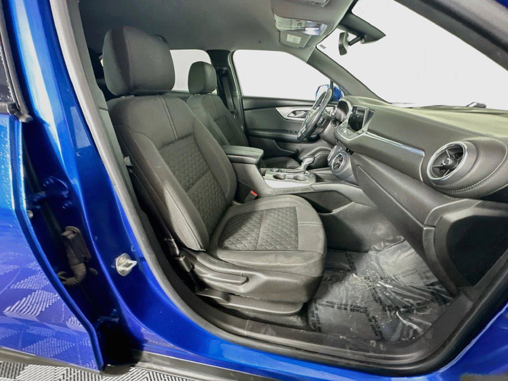 Used 2019 Chevrolet Blazer LT FWD image 36
