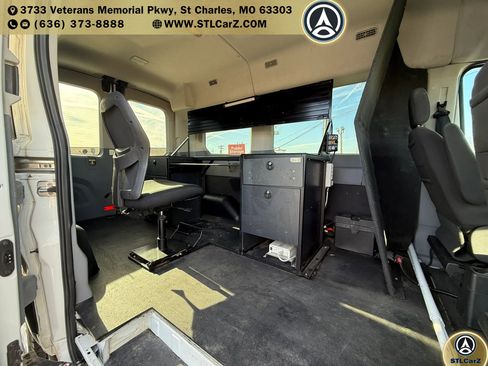 Used 2017 Ford Transit 150 XLT RWD image 11