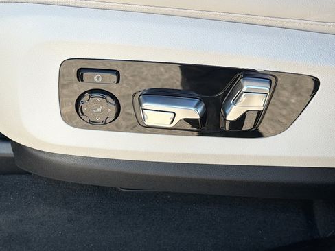 New 2026 BMW X5 M60i image 24