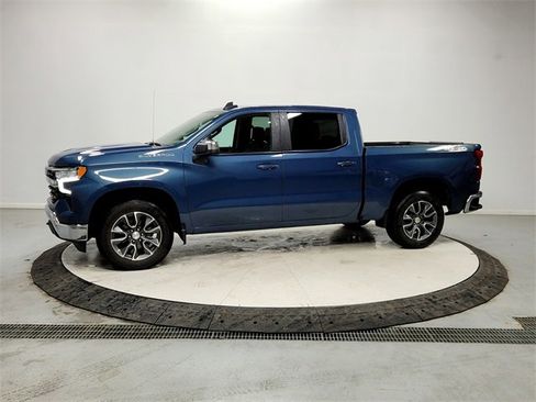 Used 2024 Chevrolet Silverado 1500 LT image 4