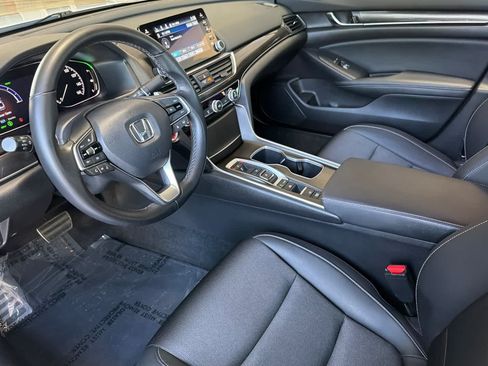 Used 2022 Honda Accord Sport image 11