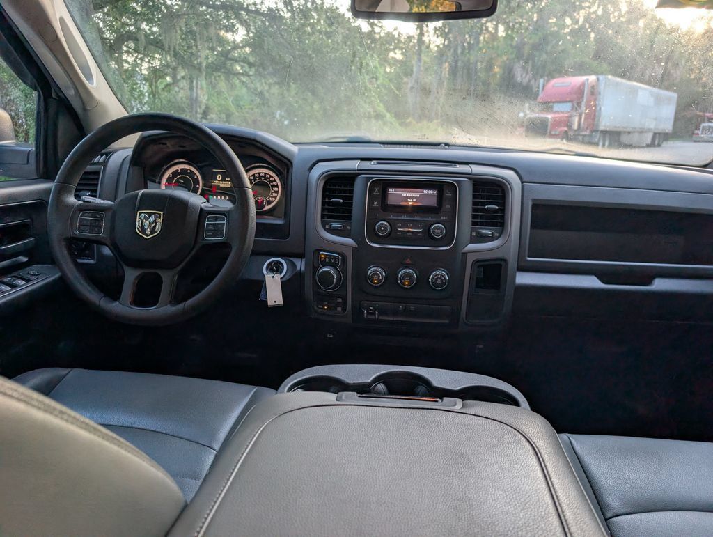 Used 2020 RAM 1500 Tradesman AWD/4WD image 11