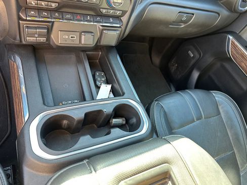 Used 2021 Chevrolet Silverado 1500 High Country w/ Technology Package image 35