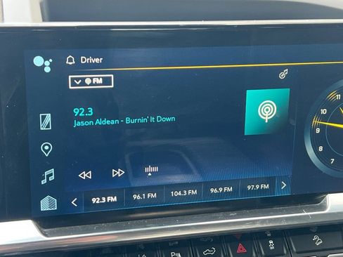 Used 2024 Chevrolet Silverado 3500 LT w/ Z71 Sport Edition image 14