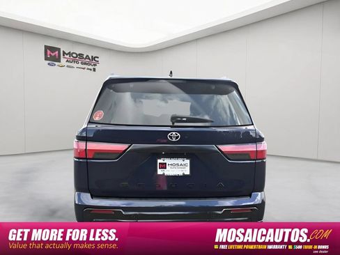 Used 2023 Toyota Sequoia Platinum AWD/4WD image 6