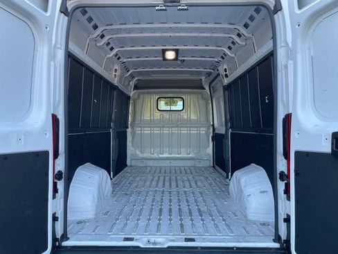 Used 2025 RAM ProMaster 2500 w/ Convenience Group FWD image 25