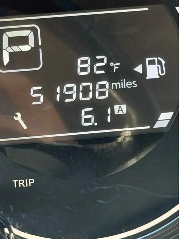 Used 2015 Nissan Versa Note SV FWD image 9