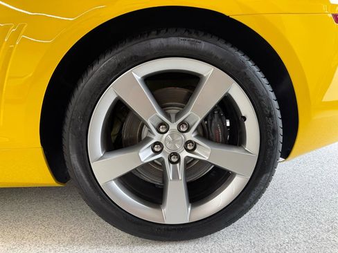 Used 2010 Chevrolet Camaro SS RWD image 23