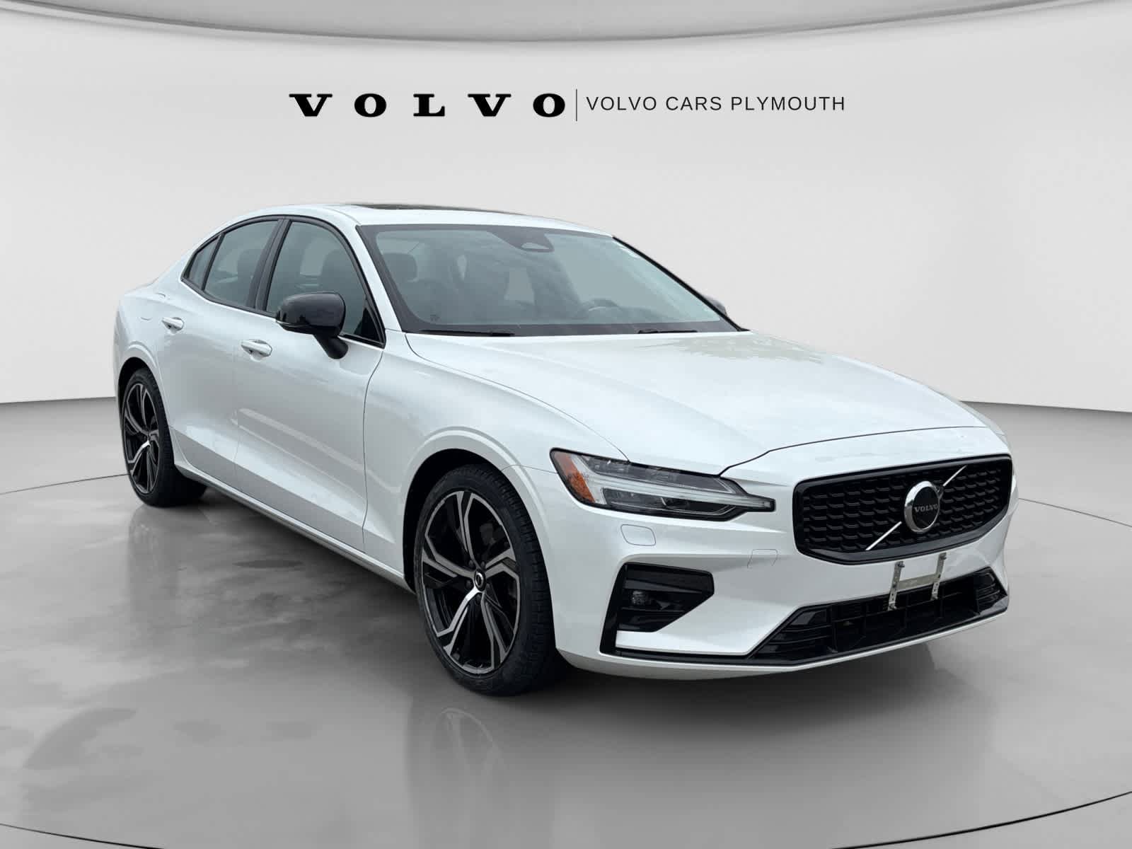 Used 2024 Volvo S60 B5 Core AWD/4WD image 1