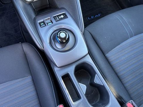 Certified 2025 Nissan Leaf S image 16