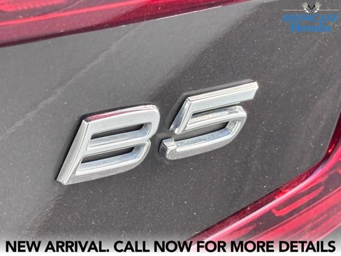 Used 2024 Volvo S60 B5 Core FWD image 11