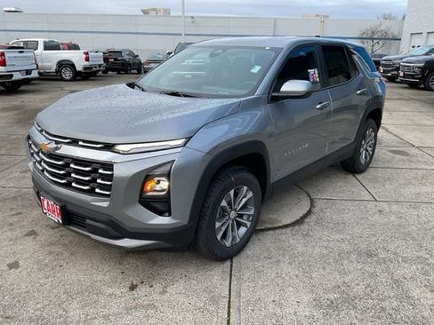 New 2026 Chevrolet Equinox LT AWD/4WD image 4