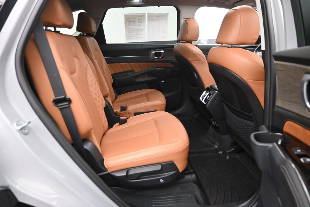 Used 2023 Kia Sorento SX Prestige AWD/4WD image 11